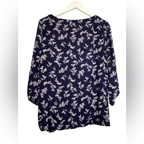 Hinge | Navy V Neck Floral Button Front Blouse 3/4 Sleeve Sz L - Picture 5 of 9